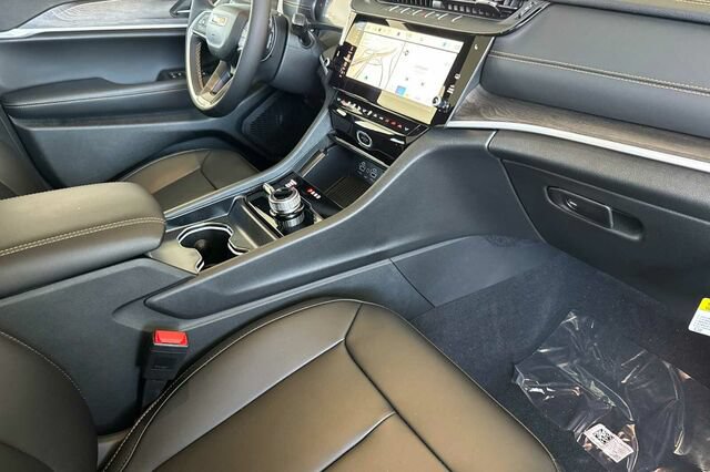 New 2026 Jeep Grand Cherokee L Limited AWD/4WD image 14