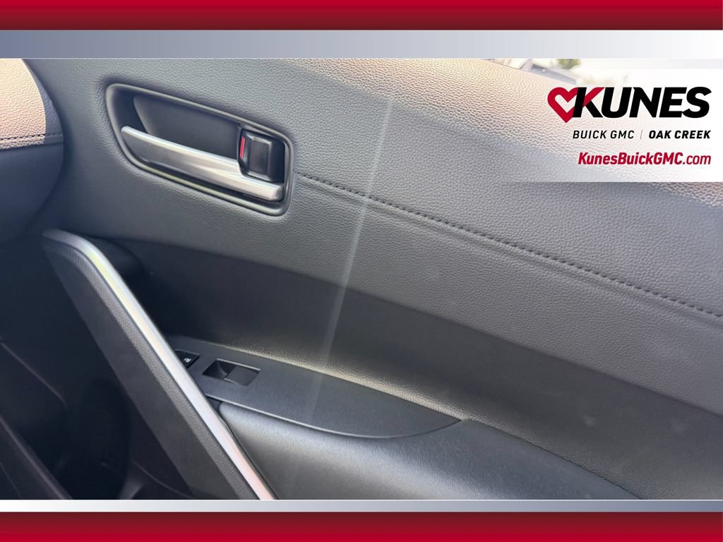Used 2023 Toyota Corolla Cross XLE w/ Convenience Package AWD/4WD image 39