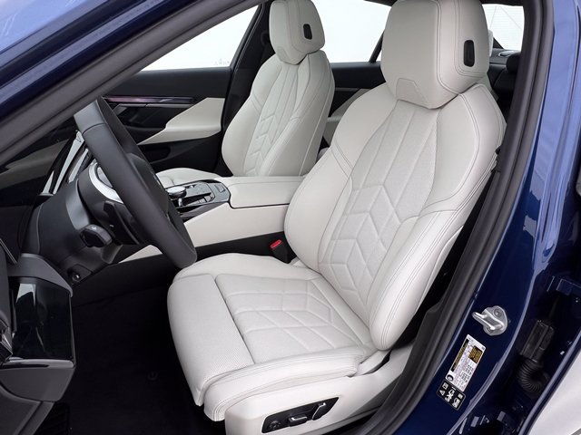 Used 2027 BMW 530i xDrive AWD/4WD image 8