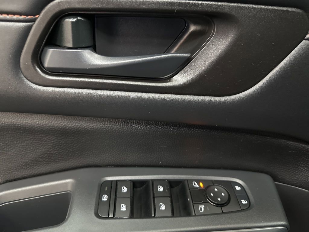 Used 2024 Nissan Pathfinder Rock Creek AWD/4WD image 20