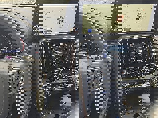 New 2025 Lexus LX 600 4WD w/ Luxury Package image 17