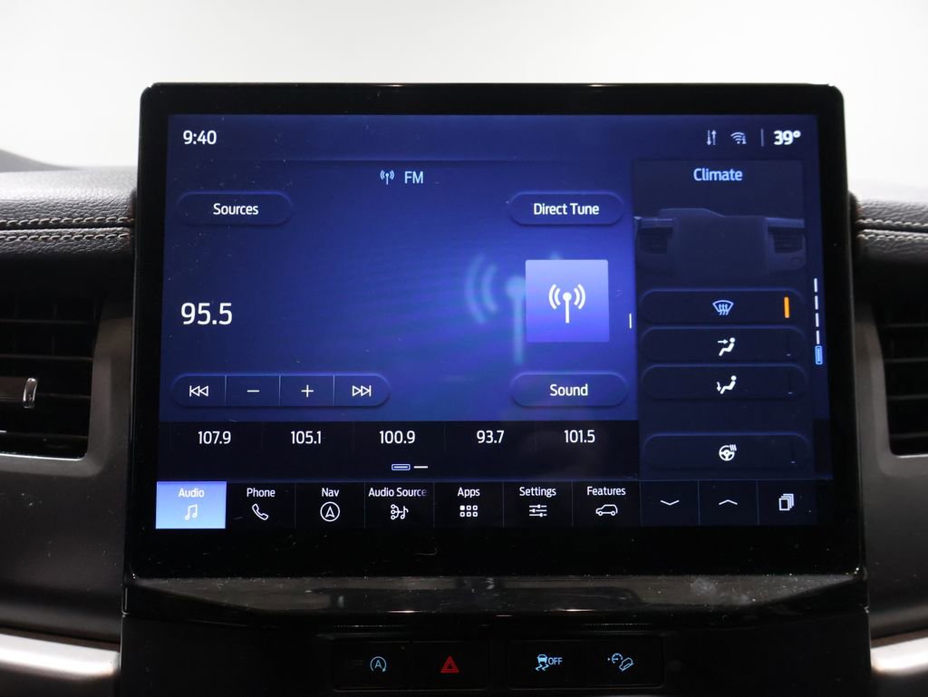 Used 2024 Ford Expedition XLT image 27