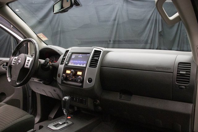 Used 2020 Nissan Frontier SV image 21