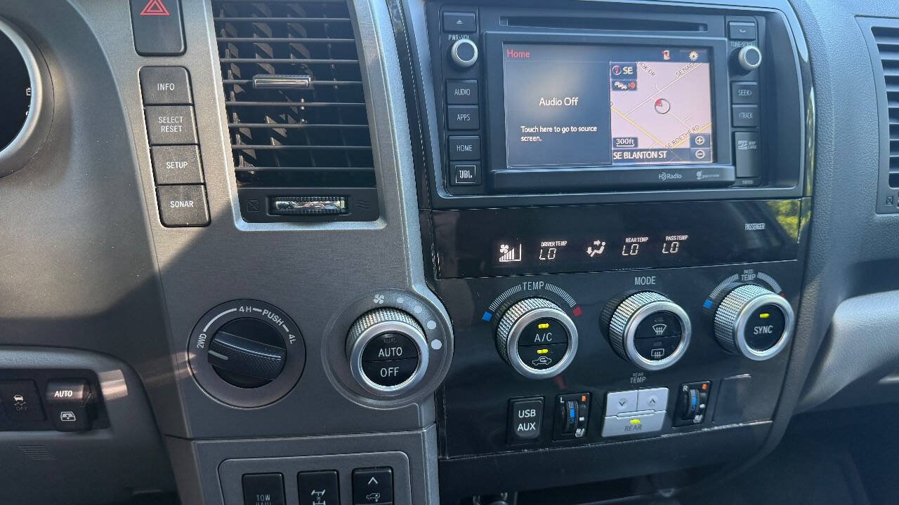 Used 2016 Toyota Sequoia Platinum AWD/4WD image 30
