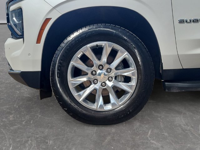 Used 2025 Chevrolet Suburban Premier w/ Sun And Tow Package AWD/4WD image 9