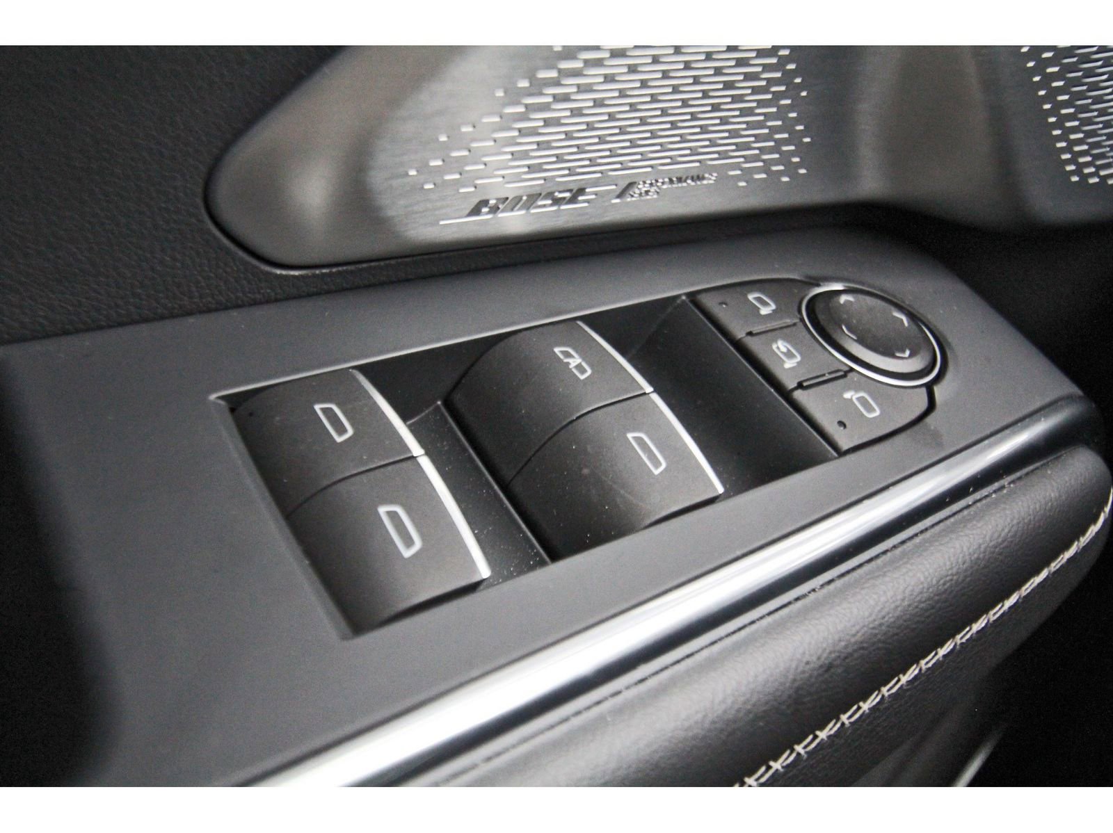 Used 2025 GMC Acadia Denali w/ Super Cruise Package FWD image 20