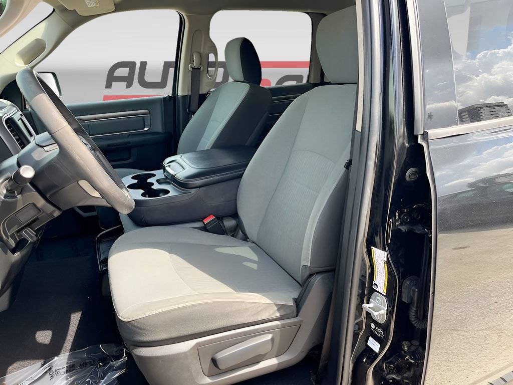 Used 2021 RAM 1500 Classic SLT AWD/4WD image 19