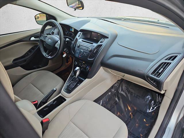 Used 2016 Ford Focus SE FWD image 24