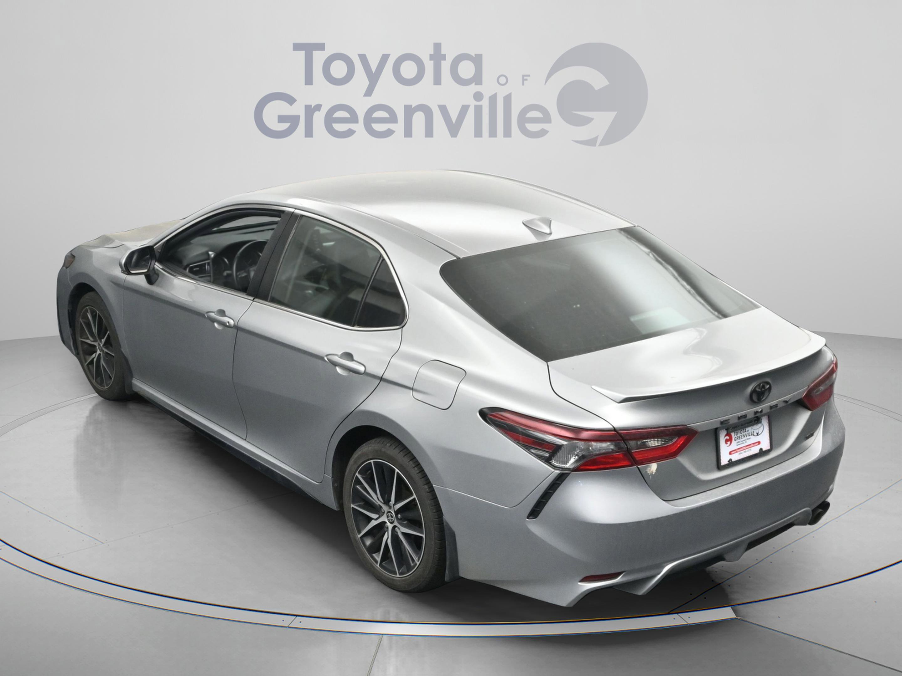Certified 2024 Toyota Camry SE FWD image 9