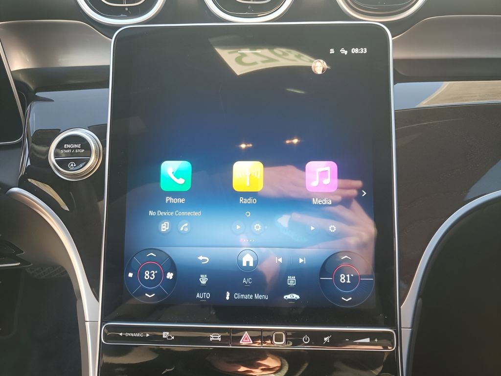 Used 2025 Mercedes-Benz GLC 300 4MATIC image 38