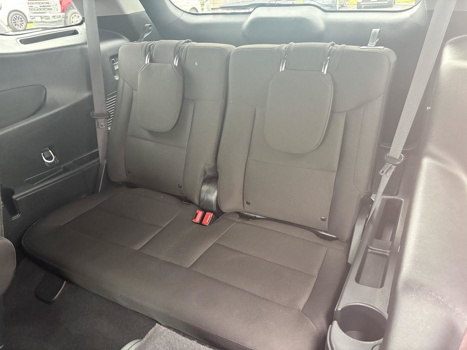 Used 2024 Ford Explorer XLT AWD/4WD image 12