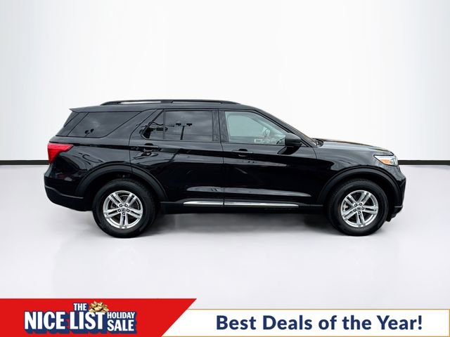 Used 2022 Ford Explorer XLT w/ Equipment Group 202A image 9