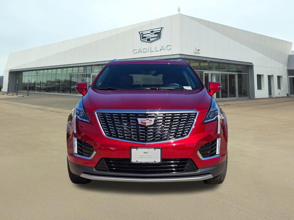 Used 2023 Cadillac XT5 Premium Luxury w/ Technology Package image 2