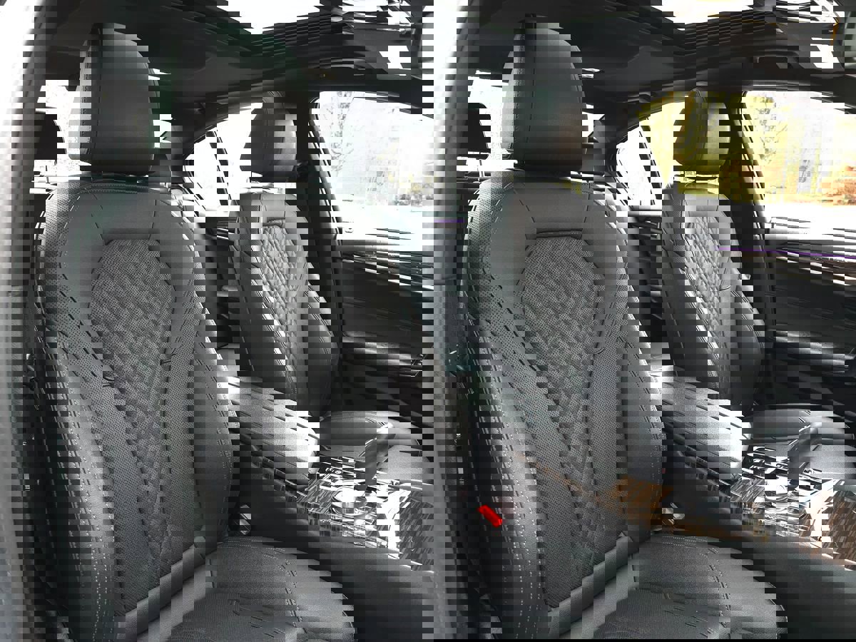 Used 2023 BMW 530e xDrive w/ Premium Package image 20