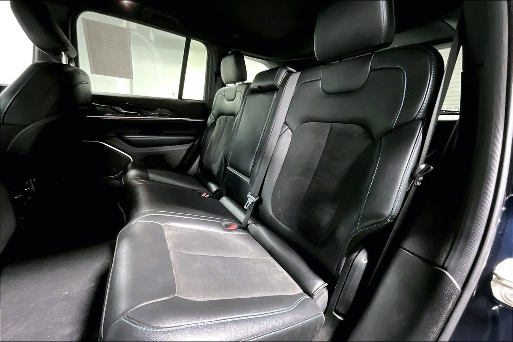 Used 2024 Jeep Grand Cherokee Trailhawk image 36