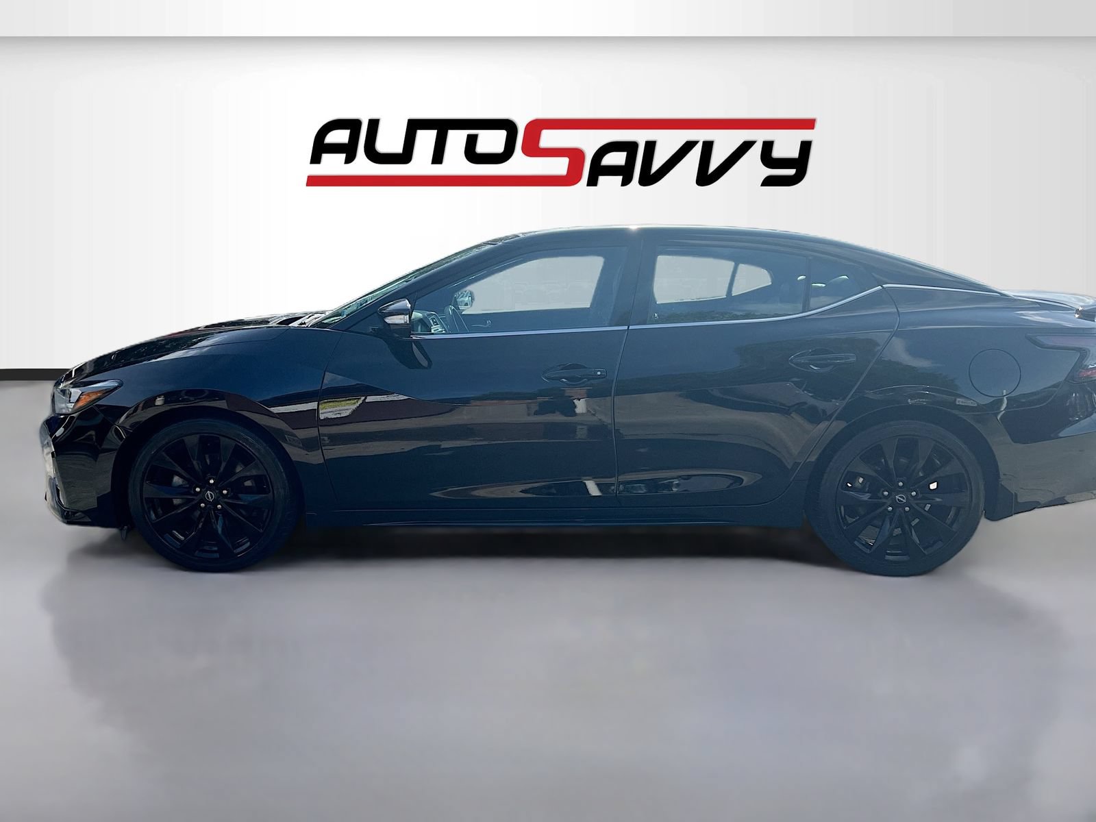 Used 2023 Nissan Maxima SR w/ Sport Mat Group FWD image 4
