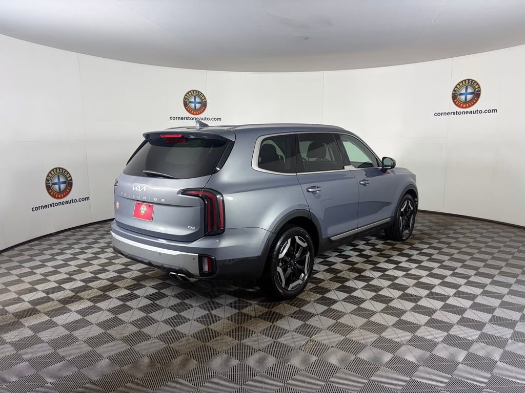 Used 2024 Kia Telluride EX image 5