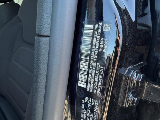 Used 2020 Jeep Renegade Latitude w/ Cold Weather Group image 22