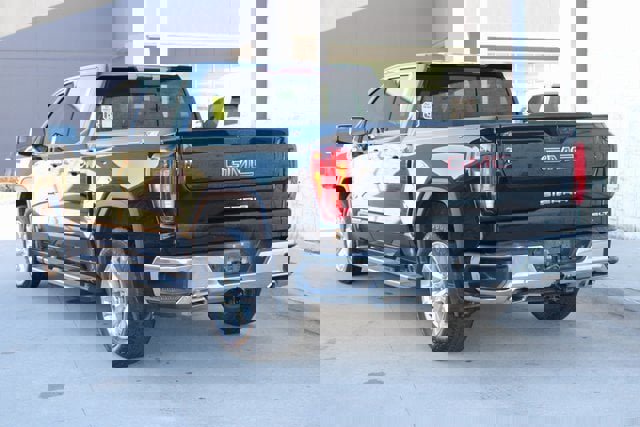 Used 2021 GMC Sierra 1500 SLT image 3