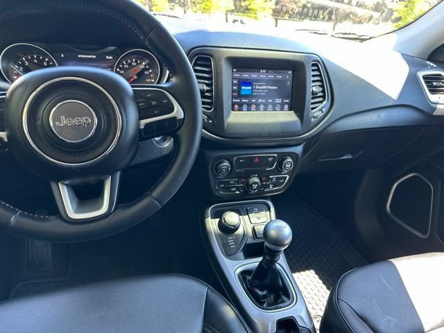 Used 2018 Jeep Compass Latitude w/ Popular Equipment Group AWD/4WD image 29