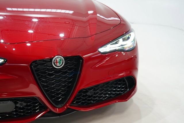 New 2025 Alfa Romeo Giulia w/ Driving Assist Package image 9