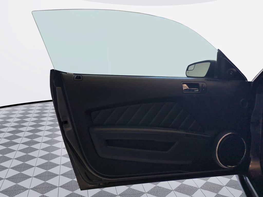 Used 2014 Ford Mustang GT Premium w/ Electronics Package RWD image 10