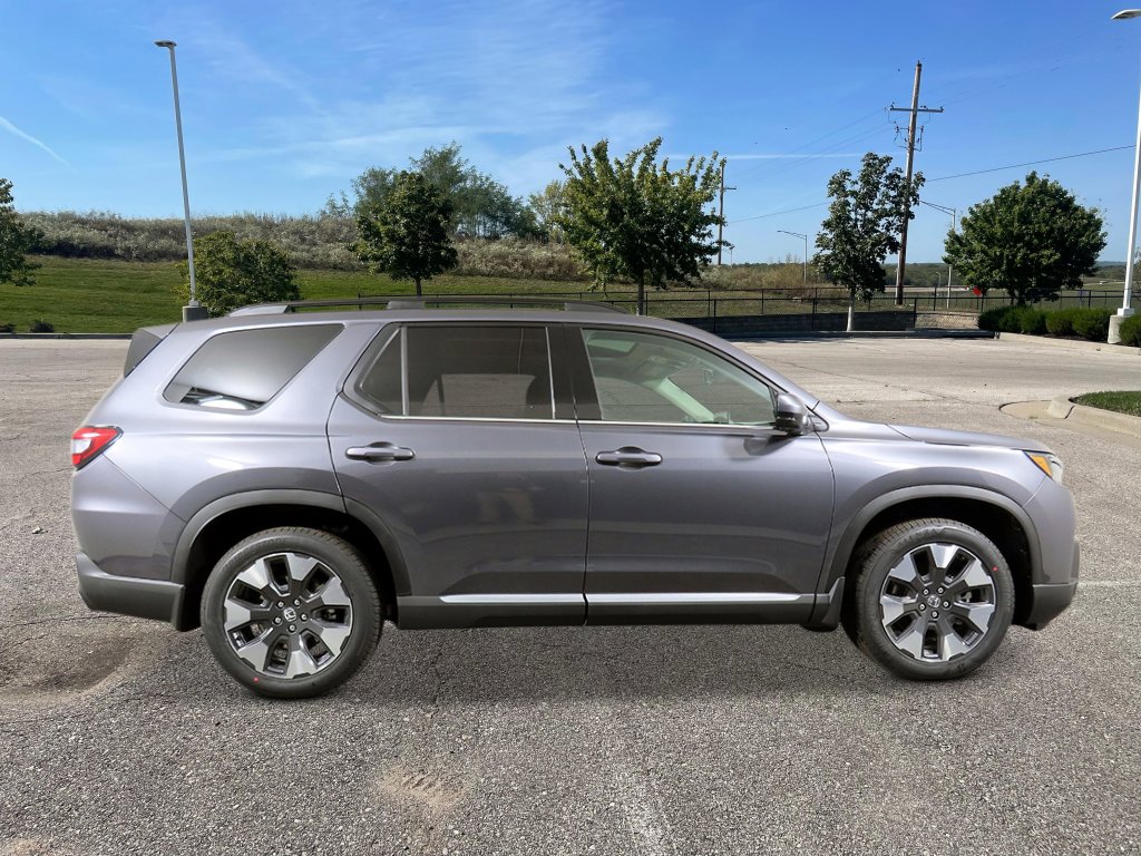 New 2026 Honda Pilot Touring image 6