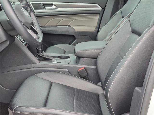 Used 2021 Volkswagen Atlas SE w/ Panoramic Sunroof Package FWD image 16