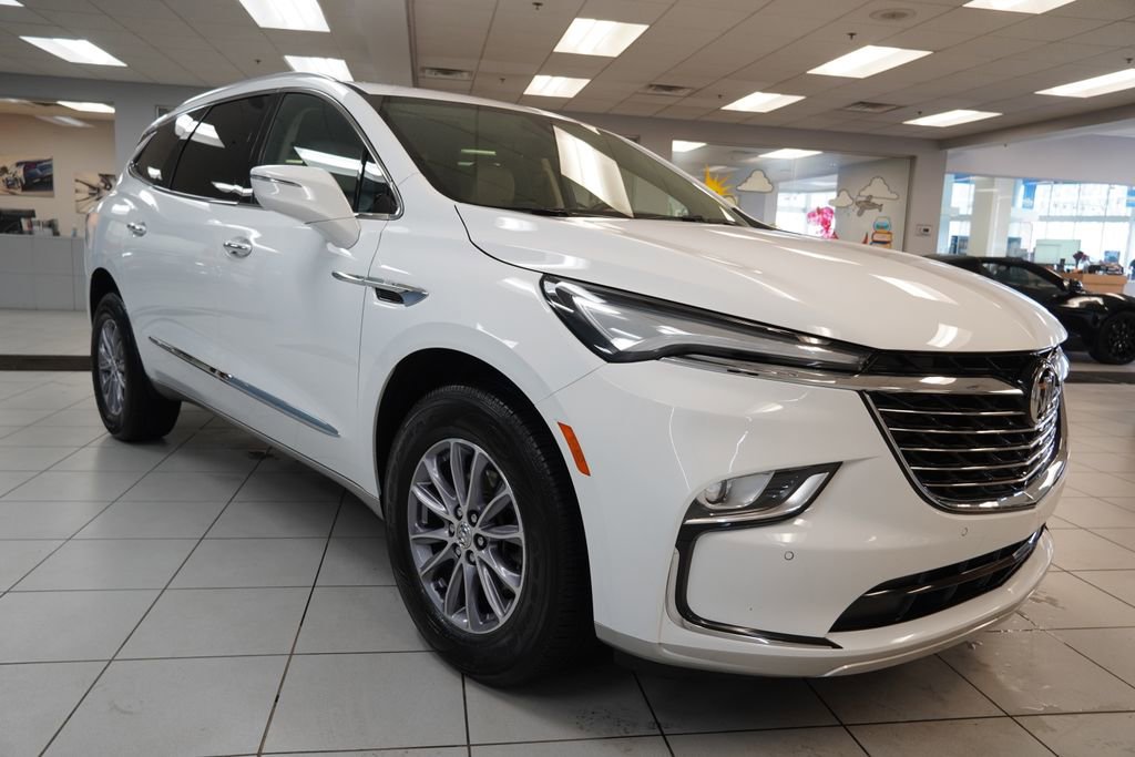 Used 2023 Buick Enclave Essence w/ LPO, Floor Liner Package image 3