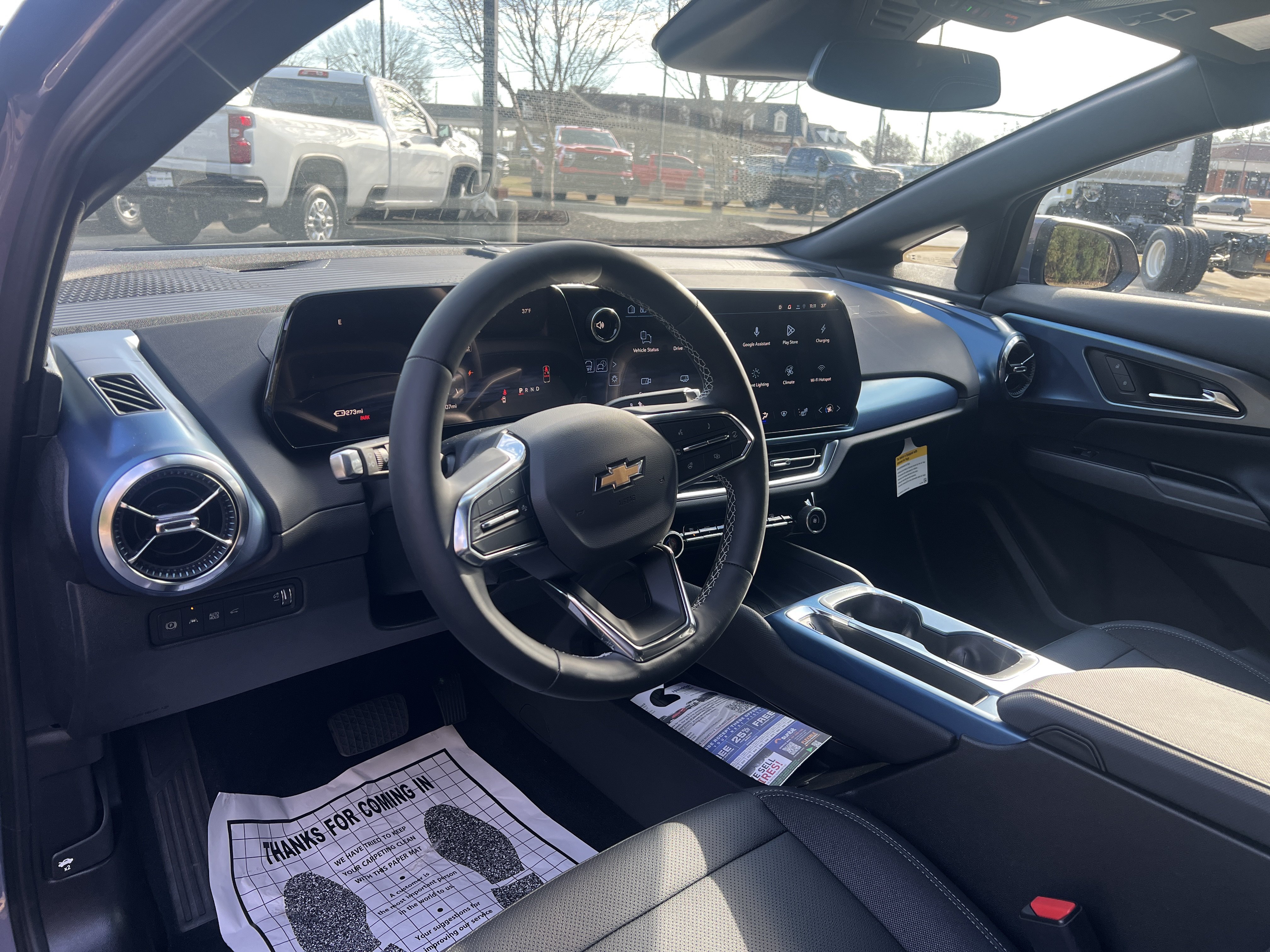 New 2026 Chevrolet Equinox EV LT AWD/4WD image 17