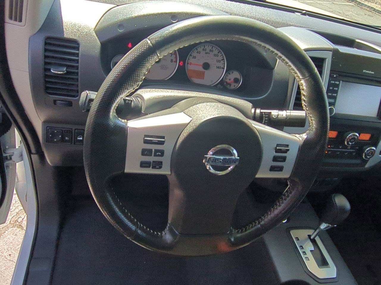 Used 2020 Nissan Frontier PRO-4X image 11