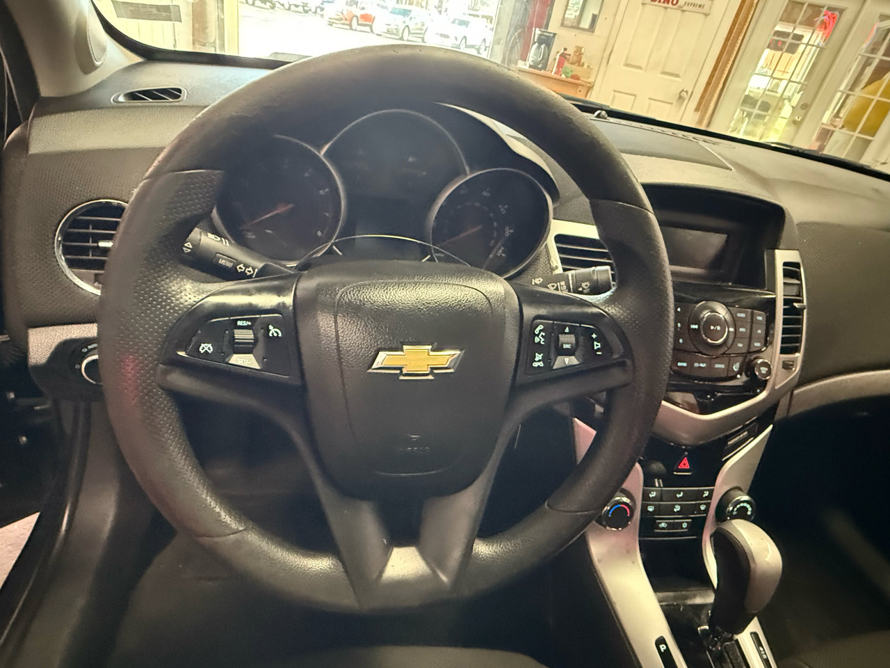 Used 2016 Chevrolet Cruze LT image 12