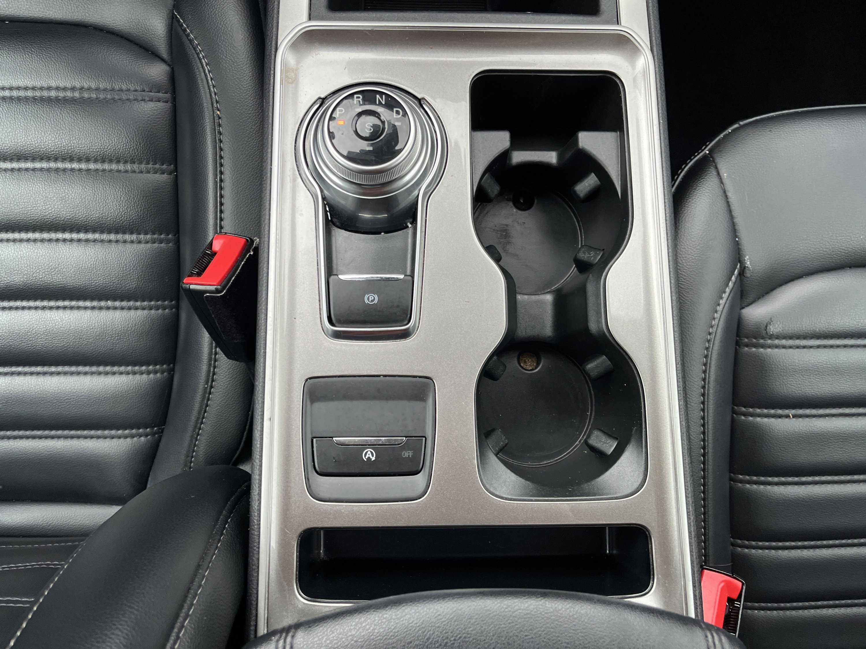 Used 2024 Ford Edge SEL image 28