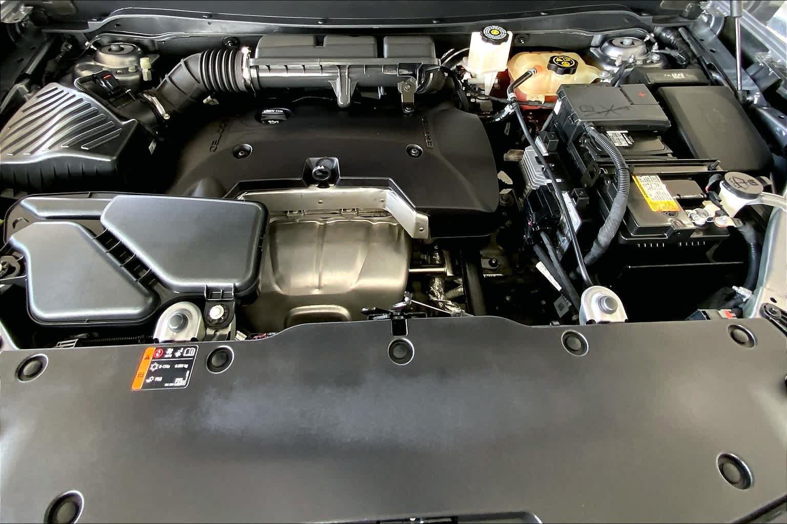Used 2020 Buick Envision Essence w/ Experience Buick Package FWD image 32