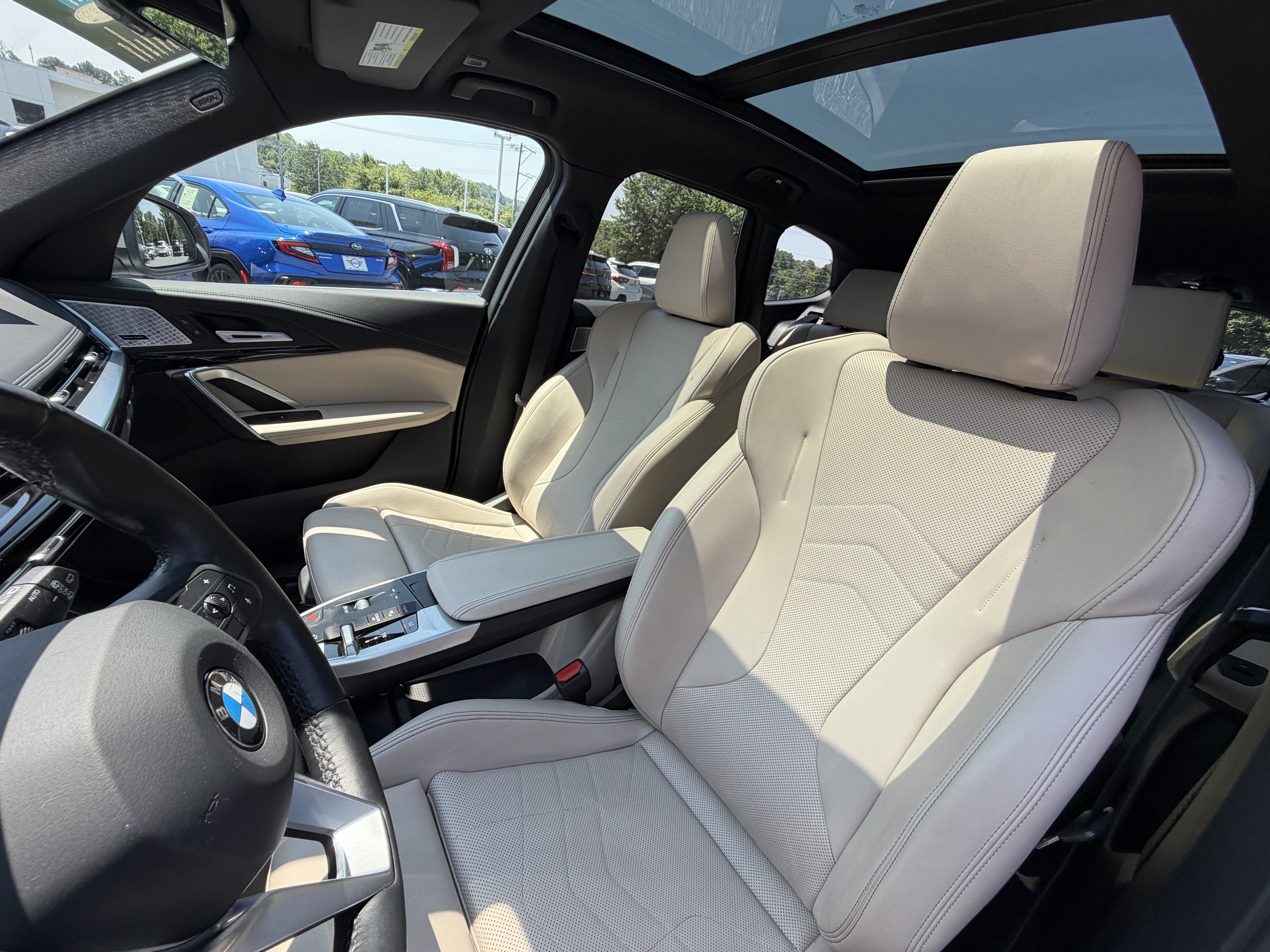 Used 2023 BMW X1 xDrive28i w/ Premium Package AWD/4WD image 9