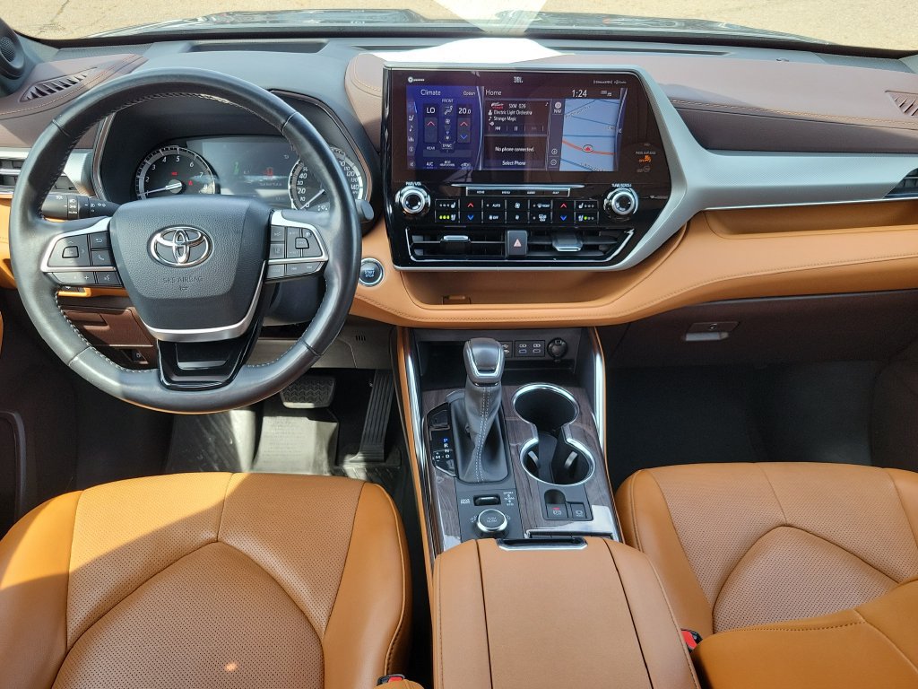 Used 2022 Toyota Highlander Platinum AWD/4WD image 30