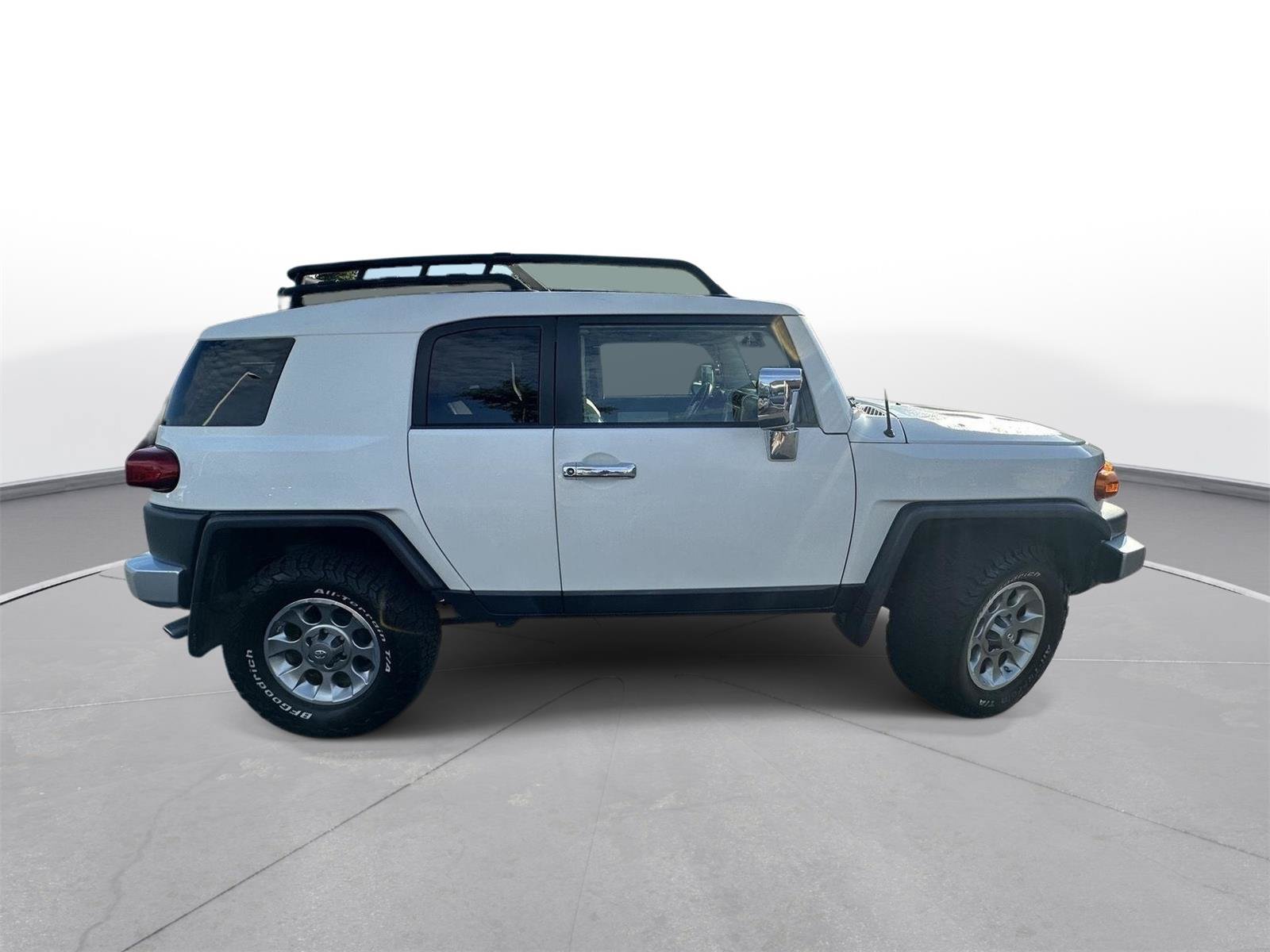Used 2012 Toyota FJ Cruiser 4WD w/ Upgrade Pkg image 11