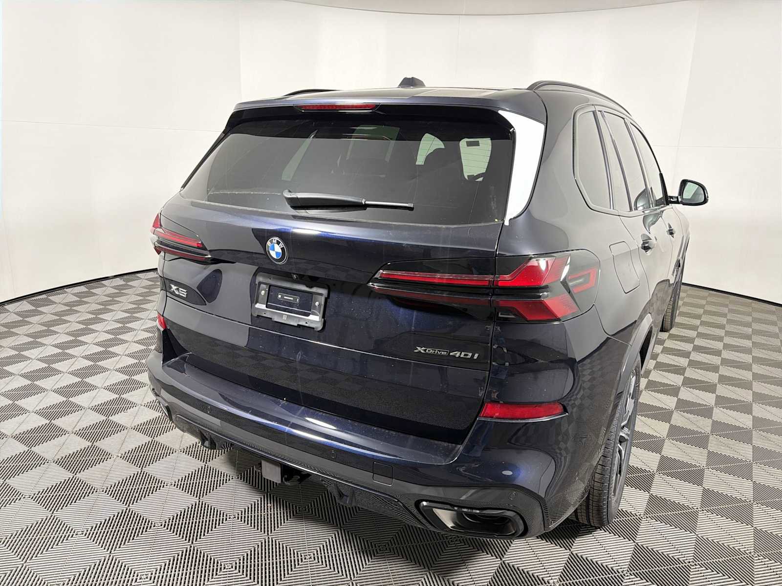 New 2026 BMW X5 xDrive40i w/ M Sport Package image 9