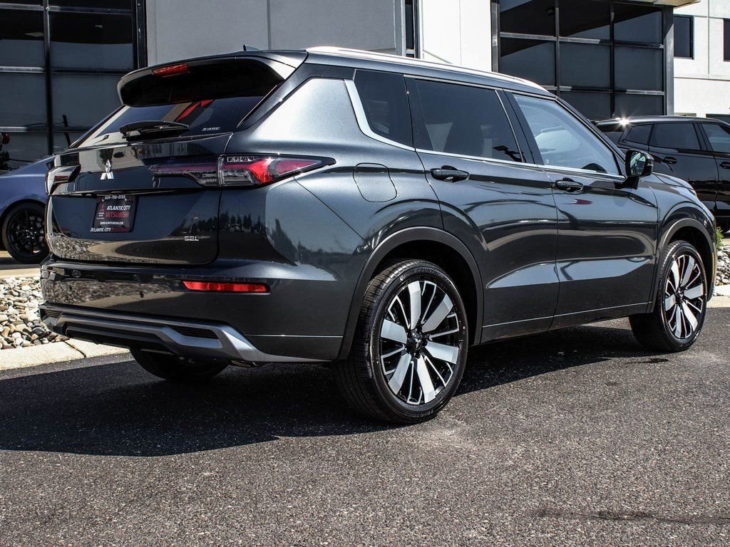 New 2025 Mitsubishi Outlander SEL image 6