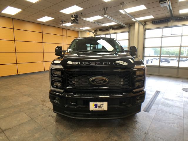 New 2026 Ford F250 Lariat w/ Black Appearance Package AWD/4WD image 2