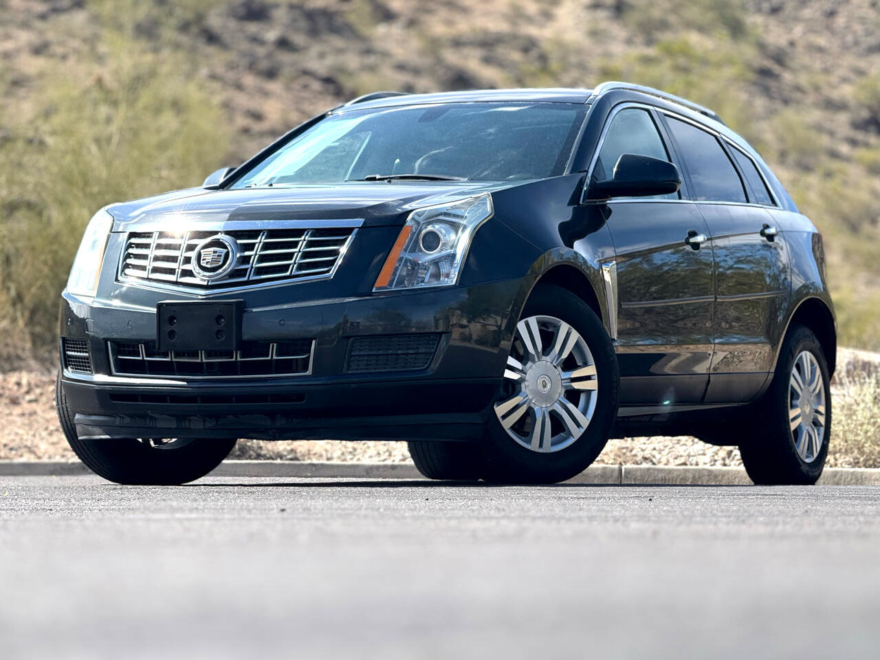 Used 2016 Cadillac SRX Luxury image 4