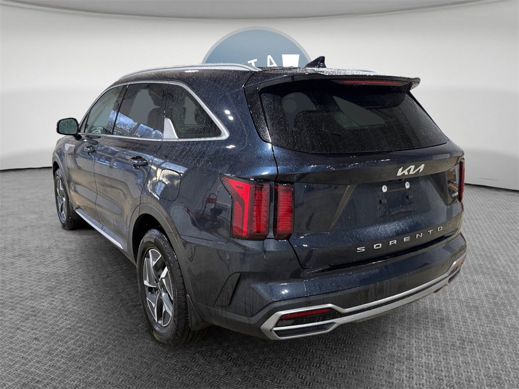 Certified 2022 Kia Sorento EX image 6
