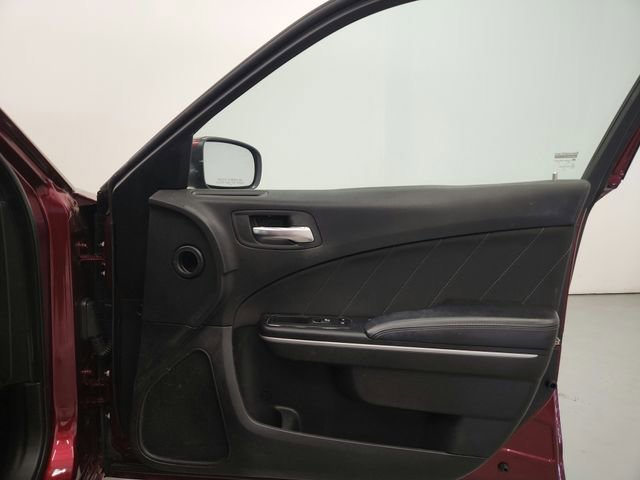 Used 2019 Dodge Charger SXT RWD image 31
