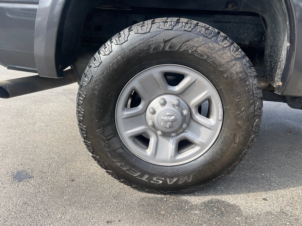 Used 2014 RAM 2500 Tradesman w/ Chrome Appearance Group image 32