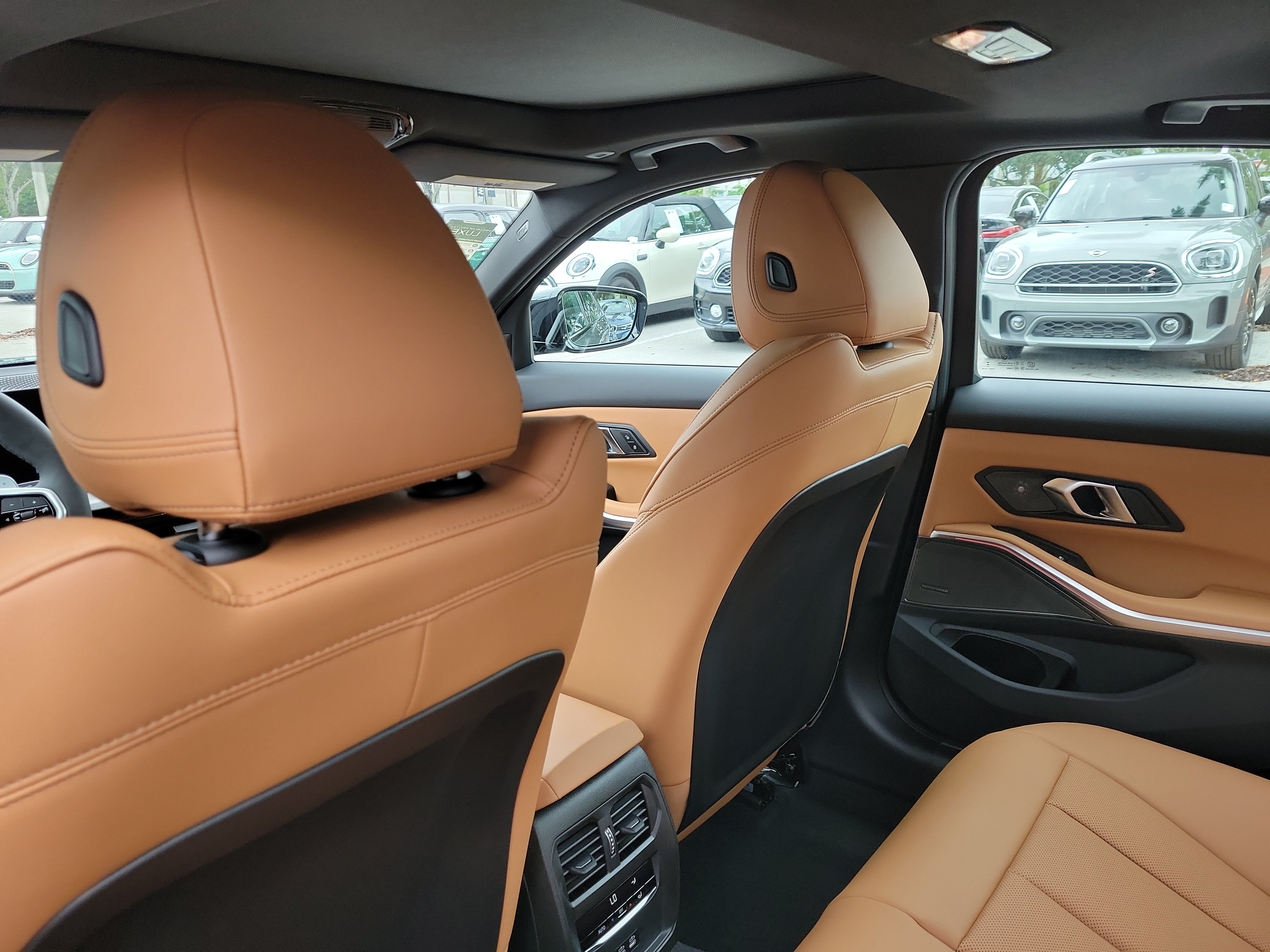 New 2026 BMW 330i Sedan w/ M Sport Package RWD image 9