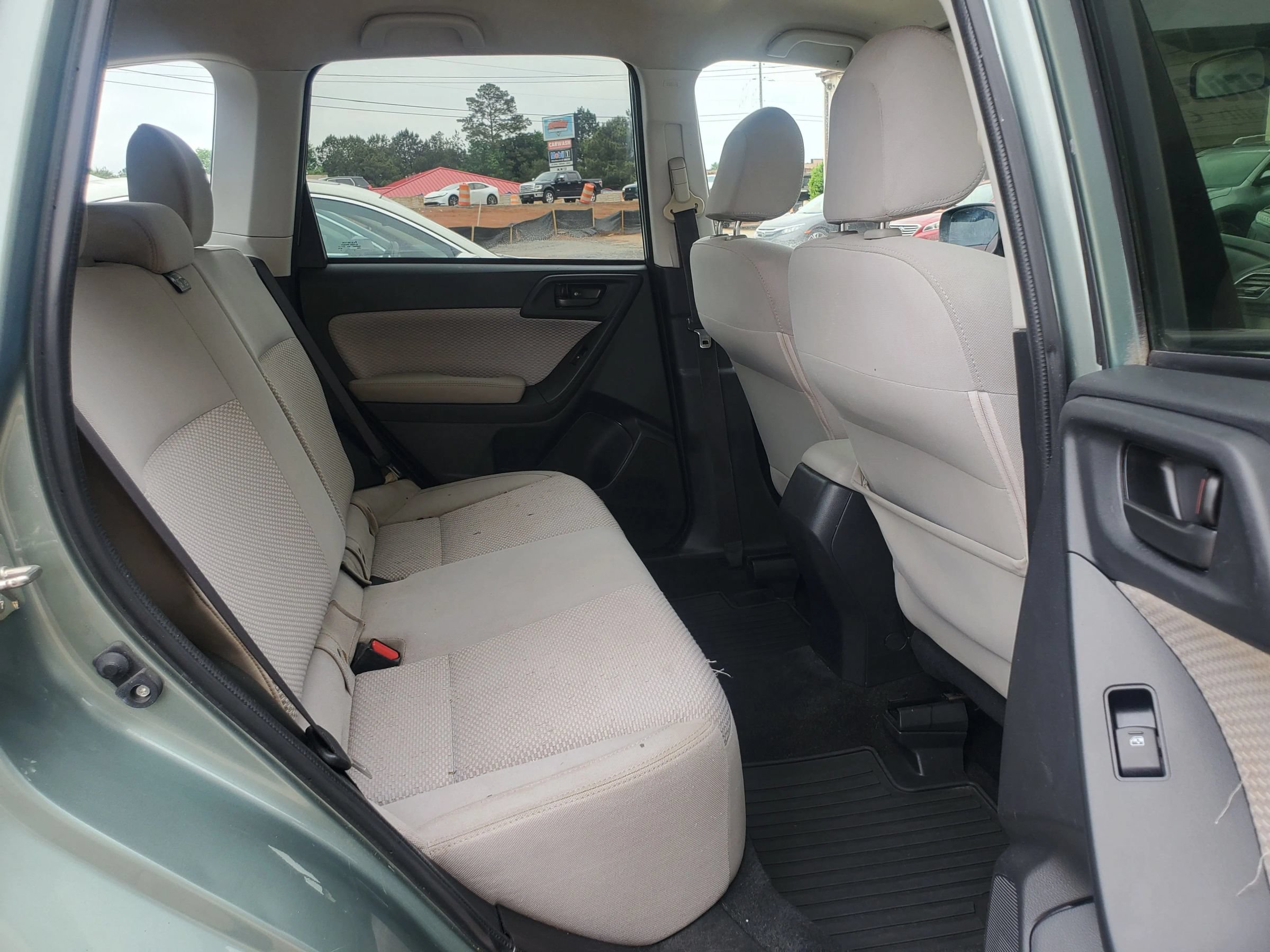 Used 2018 Subaru Forester 2.5i AWD/4WD image 19