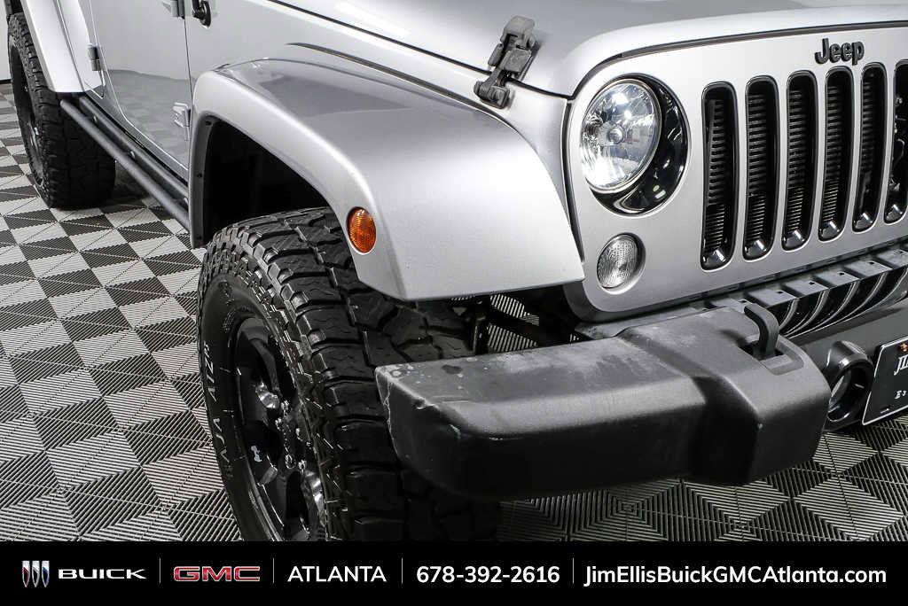 Used 2015 Jeep Wrangler Unlimited Sahara AWD/4WD image 33