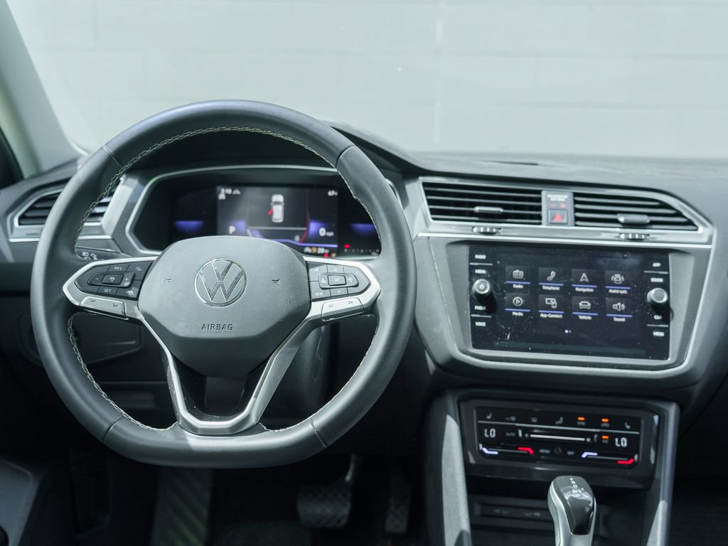 Used 2023 Volkswagen Tiguan SE AWD/4WD image 22