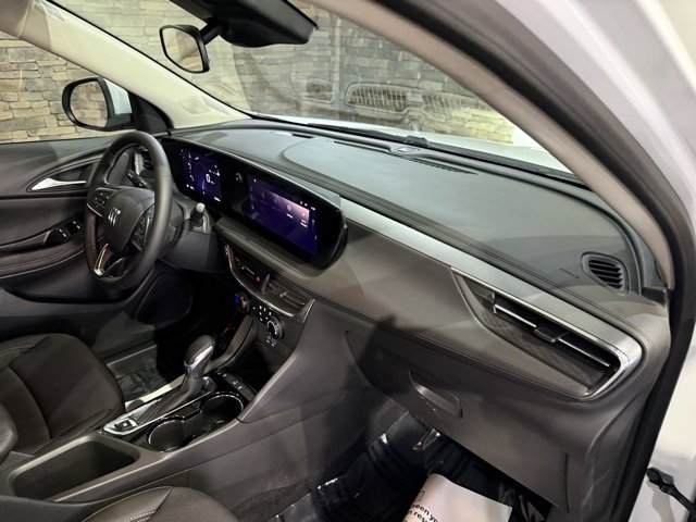 Used 2025 Buick Encore GX Preferred image 3