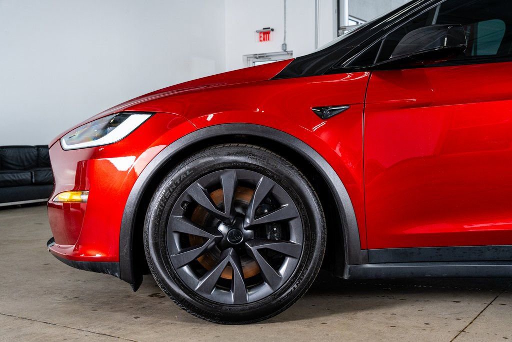 Used 2024 Tesla Model X image 9